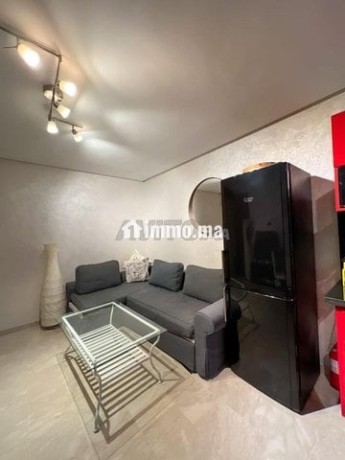 studio-chic-piscine-emplacement-ideal-big-2