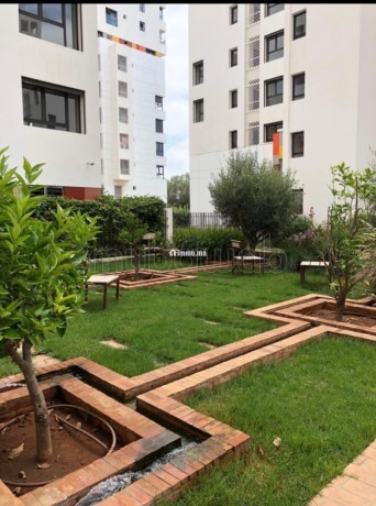 bel-appartement-vide-big-14