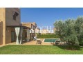 villa-fusionnant-modernite-et-tradition-small-8