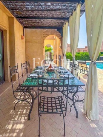 villa-fusionnant-modernite-et-tradition-big-5