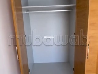 Superbe appartement à louer à Sidi Maarouf. 4 pièces. Service de concierge, cheminée - Appartement à louer - Casablanca