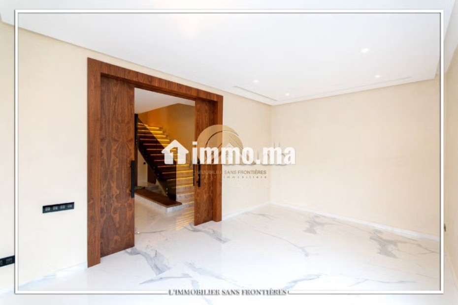 Villa moderne vide à louer, résidence golfique, piscine et jardin privés, Route Ourika - Location Immobilier - Marrakech - photo 7