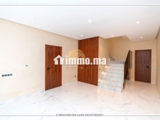 Villa moderne vide à louer, résidence golfique, piscine et jardin privés, Route Ourika - Villa à louer - Marrakech