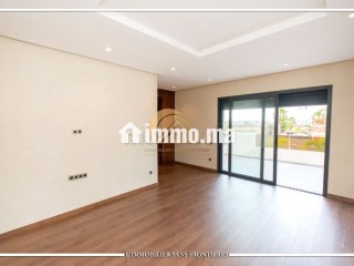 Villa moderne vide à louer, résidence golfique, piscine et jardin privés, Route Ourika - Villa à louer - Marrakech