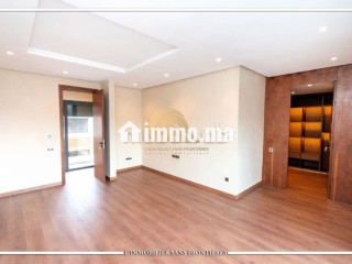 Villa moderne vide à louer, résidence golfique, piscine et jardin privés, Route Ourika - Villa à louer - Marrakech