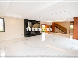 Villa moderne vide à louer, résidence golfique, piscine et jardin privés, Route Ourika - Villa à louer - Marrakech