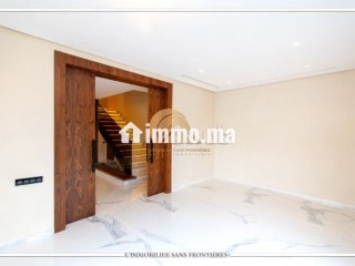 Villa moderne vide à louer, résidence golfique, piscine et jardin privés, Route Ourika - Villa à louer - Marrakech