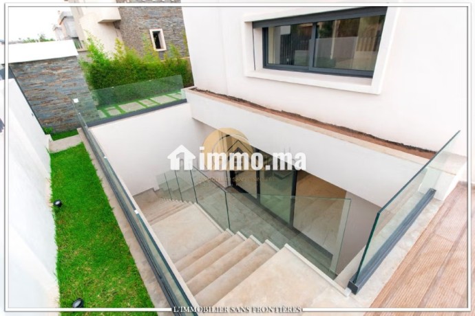 villa-moderne-vide-a-louer-residence-golfique-piscine-et-jardin-prives-route-ourika-big-16