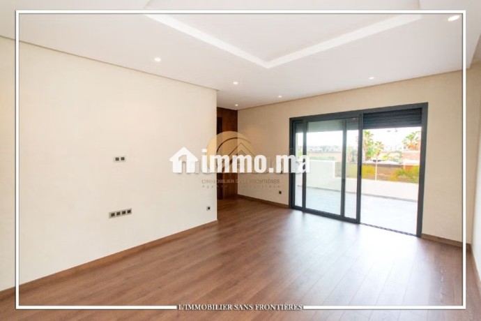villa-moderne-vide-a-louer-residence-golfique-piscine-et-jardin-prives-route-ourika-big-18