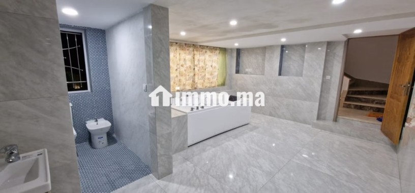 location-villa-de-haut-standing-a-asilah-3-pieces-confortables-porte-blindee-securite-big-11