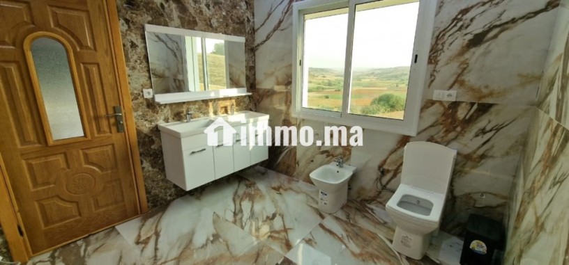 location-villa-de-haut-standing-a-asilah-3-pieces-confortables-porte-blindee-securite-big-15