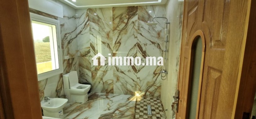location-villa-de-haut-standing-a-asilah-3-pieces-confortables-porte-blindee-securite-big-19