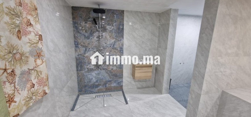 location-villa-de-haut-standing-a-asilah-3-pieces-confortables-porte-blindee-securite-big-8