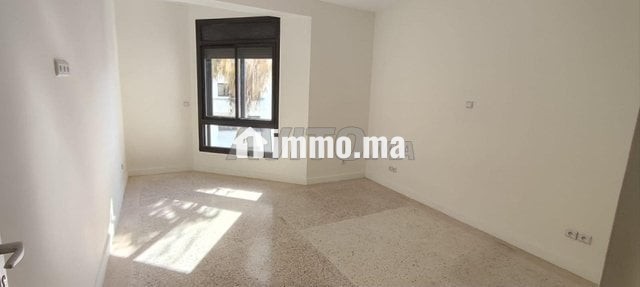 Un magnifique appartement à la place Pietri - Location Immobilier - Rabat - photo 5