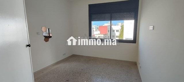 Un magnifique appartement à la place Pietri - Location Immobilier - Rabat - photo 6
