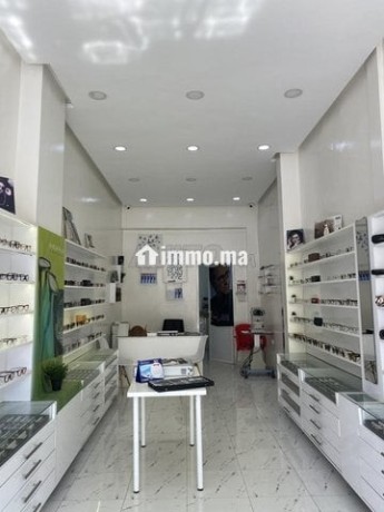 magasin-doptique-equipe-a-vendre-big-4