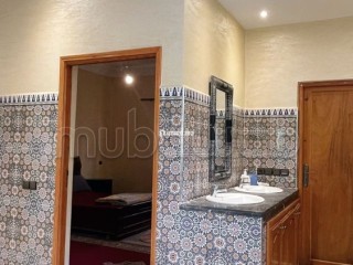 Maison de luxe à louer à Route de l'Ourika. 3 chambres agréables. Places de parking et terrasse - Maison à vendre - Marrakech