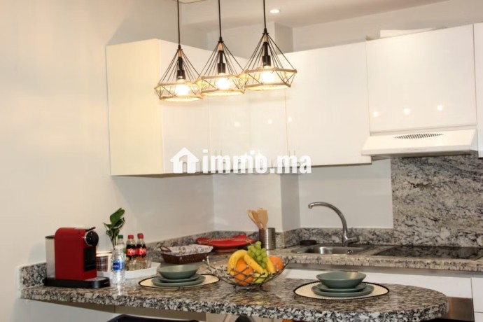 cosy-studio-a-a-louer-en-plein-triangle-dor-big-3