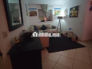 شقة مفروشة عصرية وأنيقة في منطقة هادئة للعائلات - Appartement Location Vacances - Sale