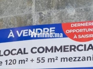 3-locaux-commerciaux-en-vente-plein-boulevard