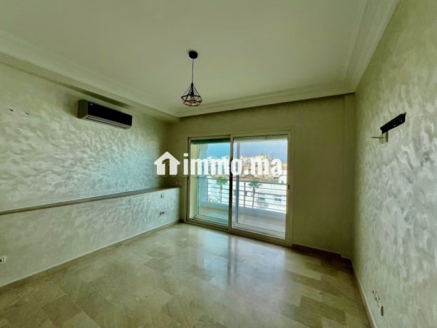 appartement-vide-a-louer-sur-bd-zerktouni-big-3
