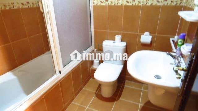 joli-appartement-location-de-vacances-a-agadir-big-5