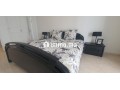 top-appartement-vide-avec-terrasse-small-7