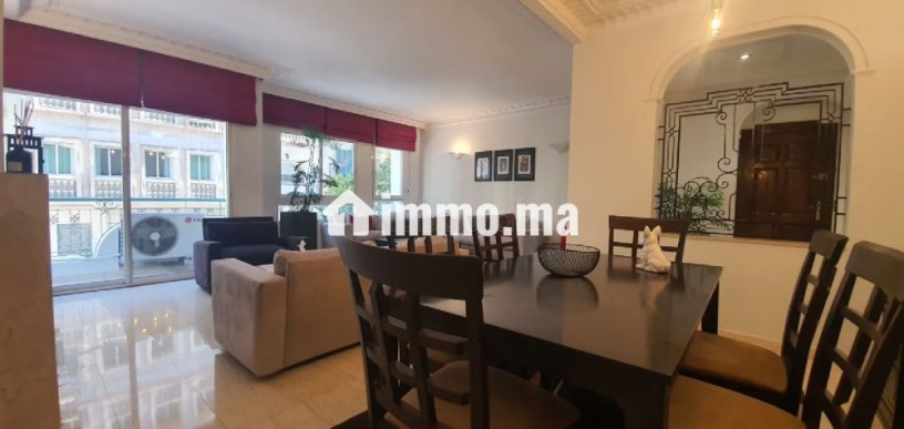 top-appartement-vide-avec-terrasse-big-8