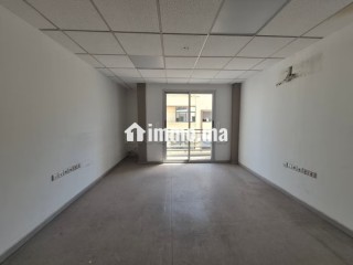 Bureaux à louer à Maârif. Superficie 300 m². Ascenseur et terrasse - Bureau à louer - Casablanca