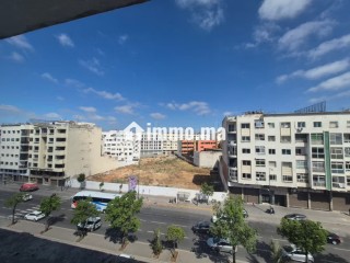 Bureaux à louer à Maârif. Superficie 300 m². Ascenseur et terrasse - Bureau à louer - Casablanca