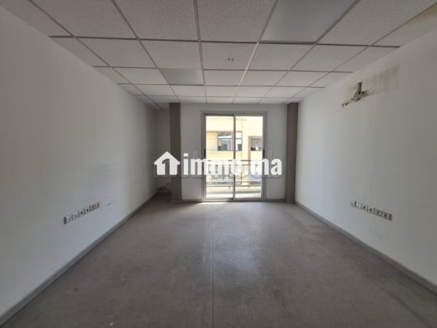 bureaux-a-louer-a-maarif-superficie-300-m2-ascenseur-et-terrasse-big-1