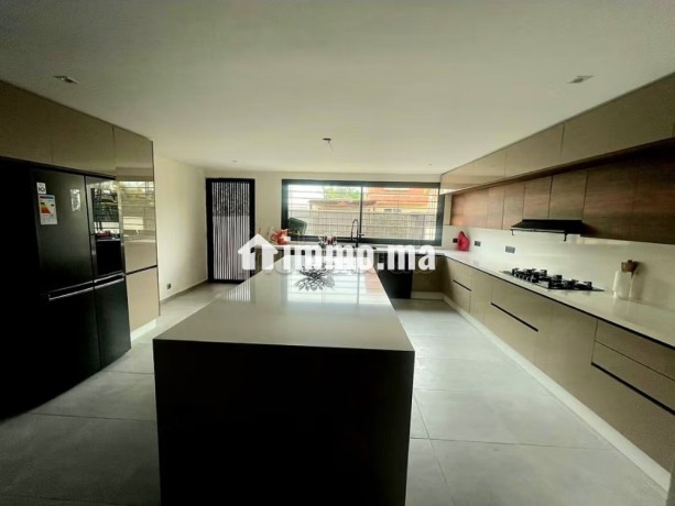 superbe-villa-meublee-avec-prestations-haut-de-gamme-big-9