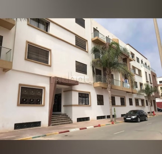 Superbe appartement à louer à Al Wifaq.
Surface totale 80 m².
Meublé - Location Immobilier - Agadir - photo 1