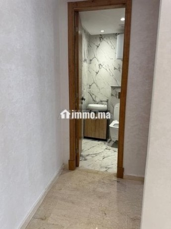 studio-vide-a-louer-55-m2-a-casablanca-big-8