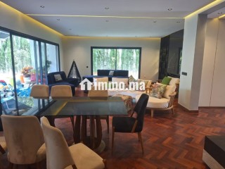 Villa de luxe à vendre à Dar Bouazza.
Surface de 420 m².
Jardin - Villa à vendre - Dar Bouazza