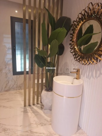 villa-de-luxe-a-vendre-a-dar-bouazza-surface-de-420-m2-jardin-big-6