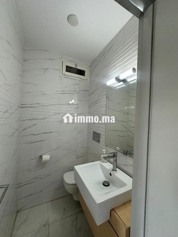A louer 170m² 3 chambres Haut Agdal dernier étage - Location Immobilier - Rabat - photo 6