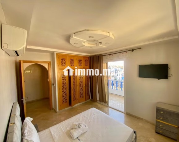 appartements-a-louer-a-chefchaouen-3-pieces-confortables-salon-traditionnel-et-systeme-dantenne-parabolique-big-0
