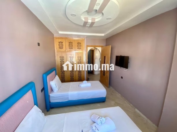 appartements-a-louer-a-chefchaouen-3-pieces-confortables-salon-traditionnel-et-systeme-dantenne-parabolique-big-11