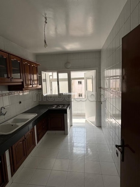 Superbe appartement à louer à Agdal. 2 pièces. Garage et terrasse - Location Immobilier - Rabat - photo 4
