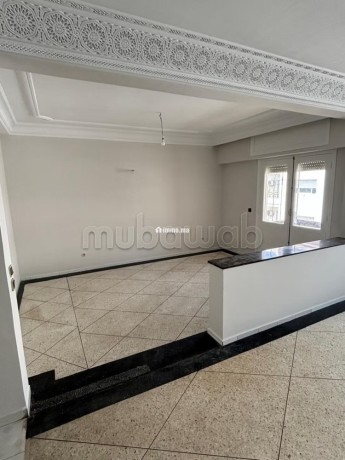 superbe-appartement-a-louer-a-agdal-2-pieces-garage-et-terrasse-big-10