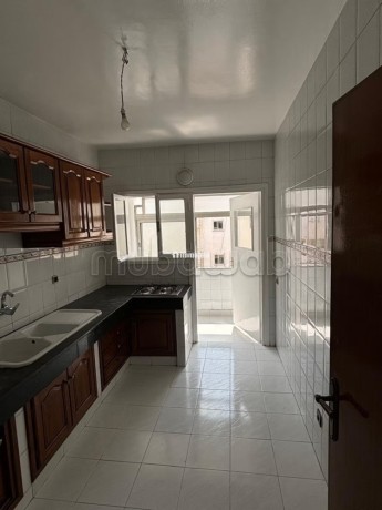 superbe-appartement-a-louer-a-agdal-2-pieces-garage-et-terrasse-big-3
