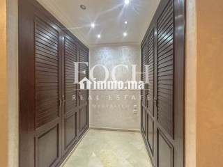 Spacieux, confortable, sobre - Appartement à louer - Marrakech