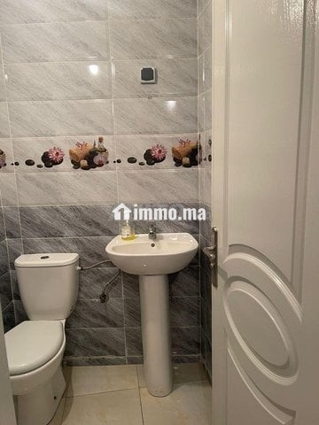 شقة للكراء قريبة من جميع المرافق - Location Immobilier - Settat - photo 5