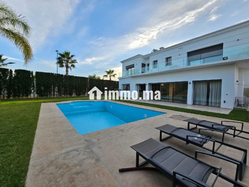 Californie, Villa éclatante avec piscine privée - Location Immobilier - Casablanca - photo 1
