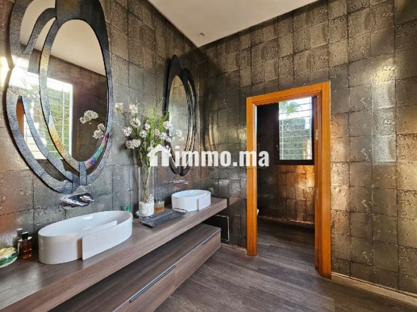 Californie, Villa éclatante avec piscine privée - Location Immobilier - Casablanca - photo 8