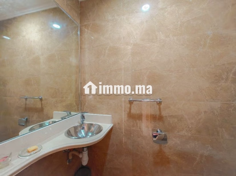 Gauthier, Joli Studio meublé dernier étage - Location Immobilier - Casablanca - photo 8