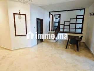 À louer Rez de chaussée élevé 200 m² hay Riad - Appartement à louer - Rabat