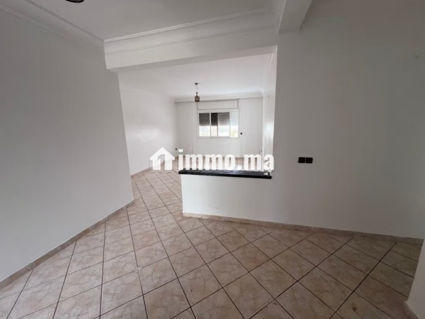 Louez cet appartement à Harhoura. Surface de 120 m². Salon traditionnel et porte blindée - Location Immobilier - Autre - photo 1