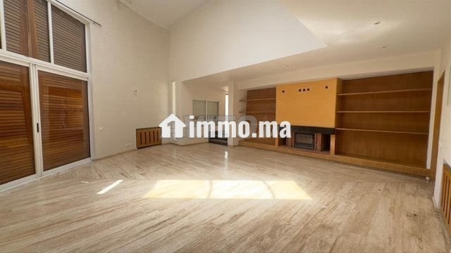 VILLA AVEC PISCINE À LOUER À OASISS - Location Immobilier - Casablanca - photo 4
